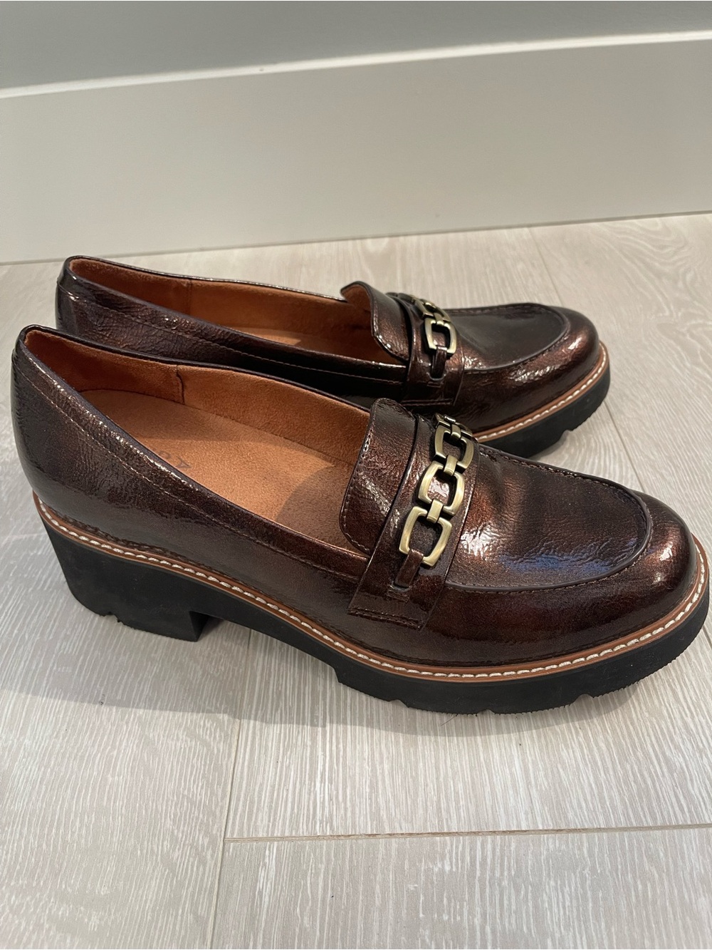 NWOB Naturalizer Womens Cabana Lug Sole Slip on Loafer Loafer size 10